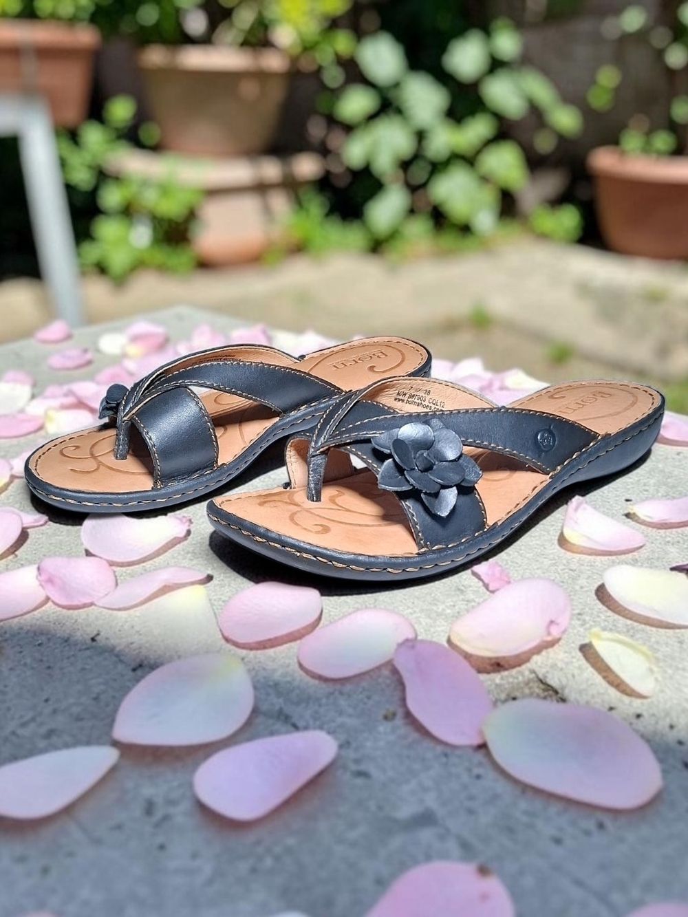 Born Leather Floral Thong Sandals US Size 7